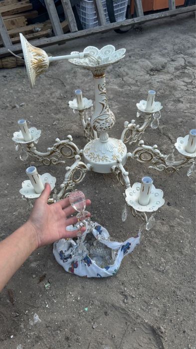 Люстра продам 3000