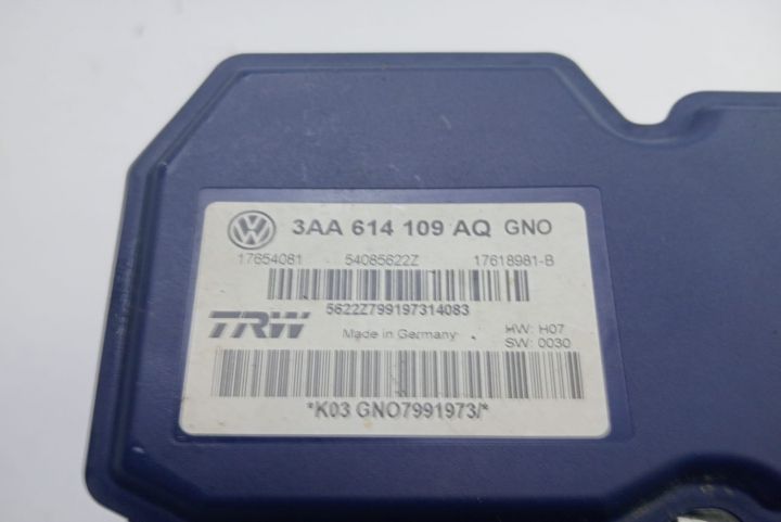 Pompa ABS   3AA614109AQ Volkswagen VW Passat CC prima generatie seria
