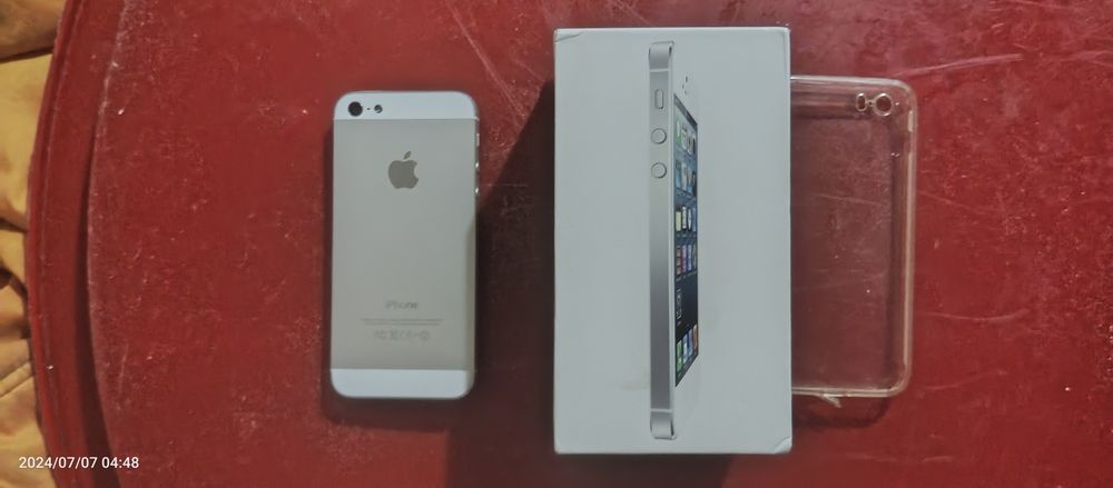 IPhone 5 16gb aybi yo'q holati ideal qirilgan urilgan joylari yo'q