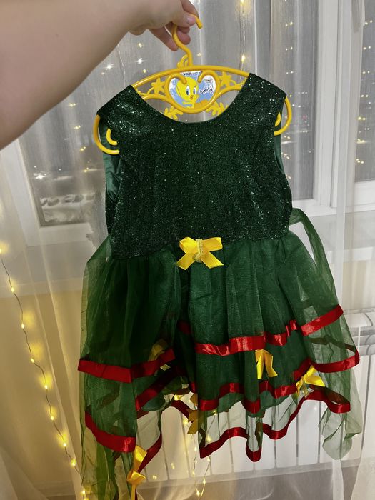 Продам платье елка