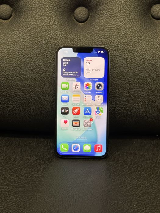 Продавам перфектен iPhone 16e 67цикъла