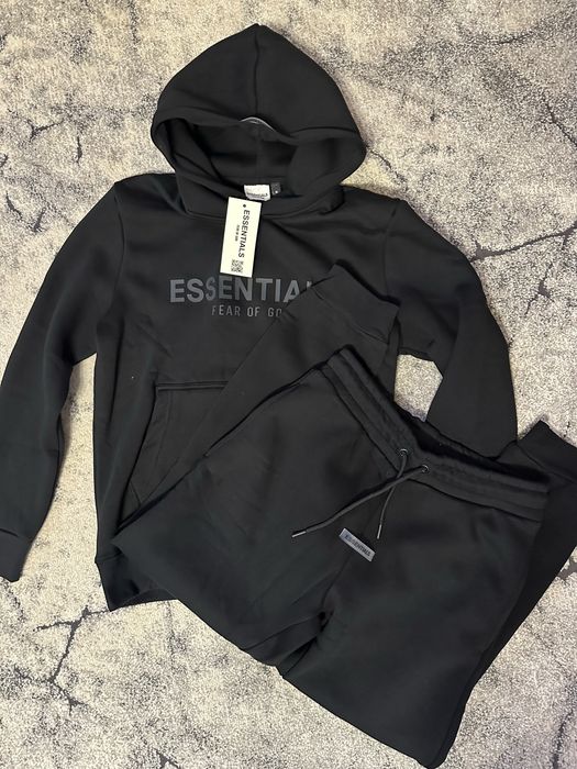 Compleu essentials negru marimi (S,M,L,XL,XXL)