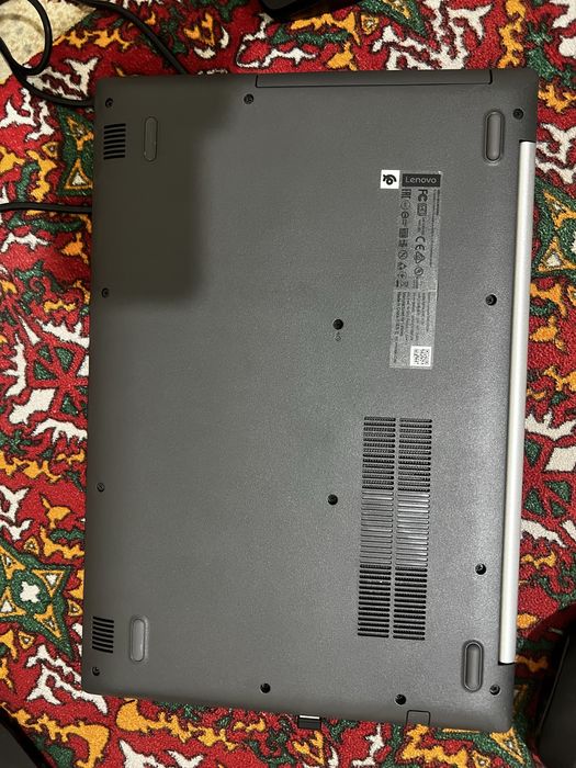 Lenovo IdeaPad 330