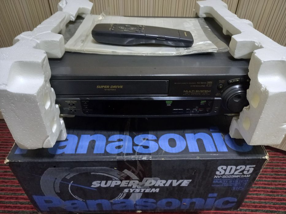 Продаетса видиомагнитафон Panasonic в отличном состояние