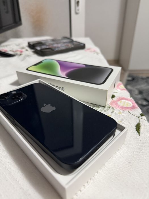 Vand sau schimb iphone 14 simplu