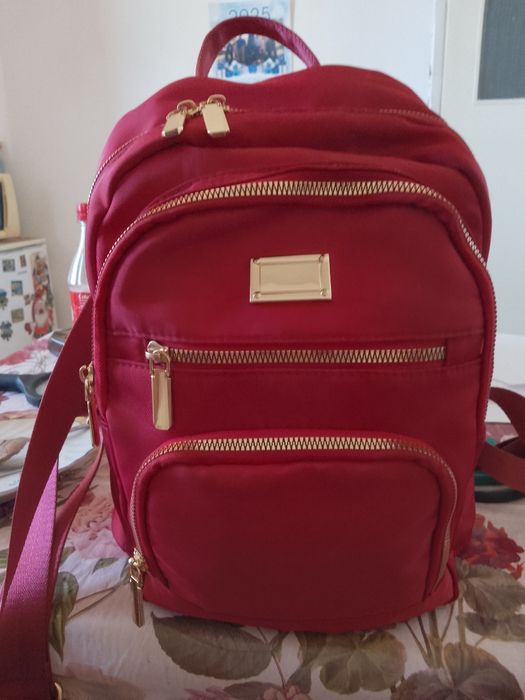 Дамски раници малко ползвани