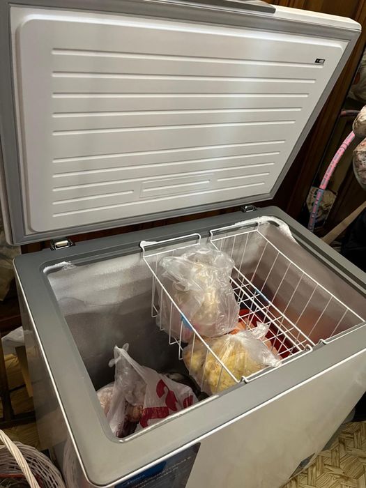 Продам морозильный ларь Midea