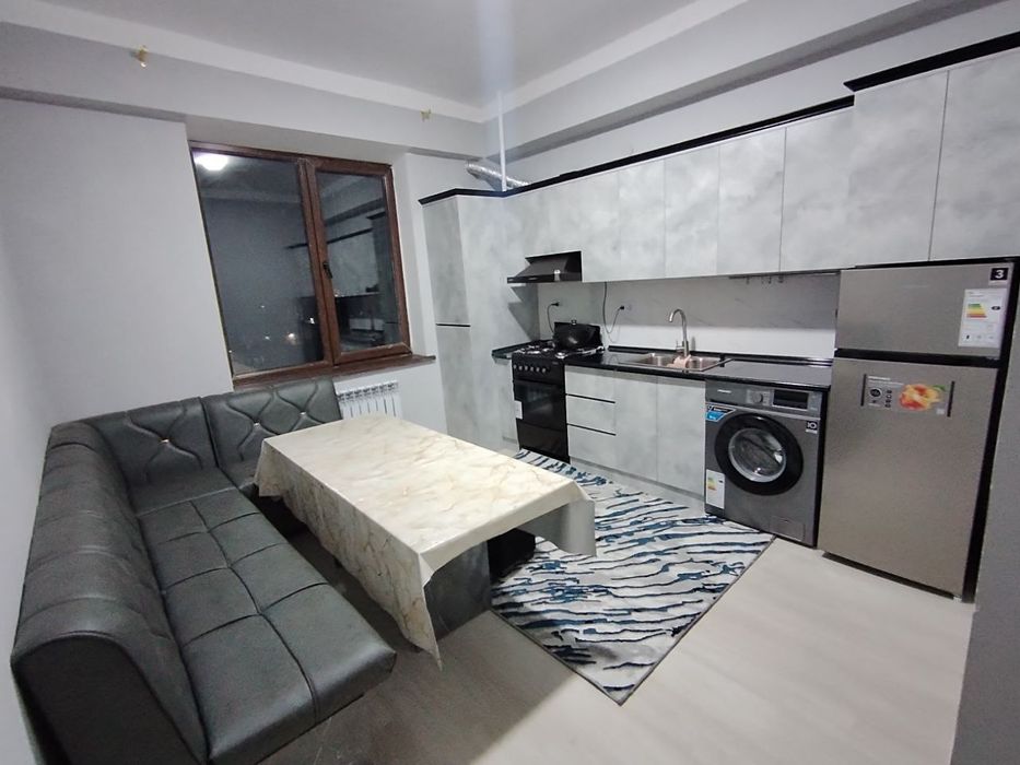 Shoshiling Zudlik bilan arzonladi. 3 xonali kvartira