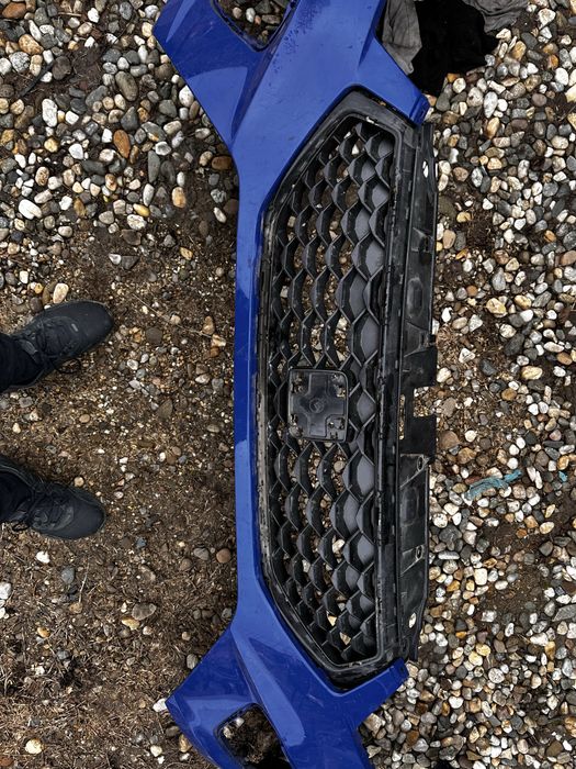 Bară față .grila radiator seat ateca.cod:575853654.M.