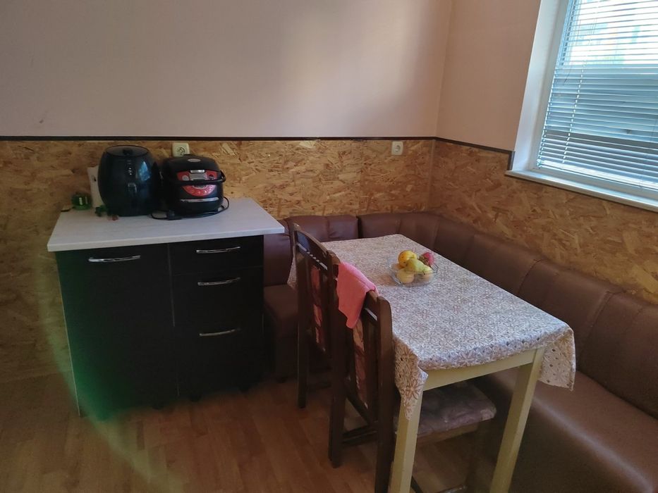 Продава се Тристаен апартамент в Мездра - 65 кв.м за 1124 €/кв.м - Снимка #1
