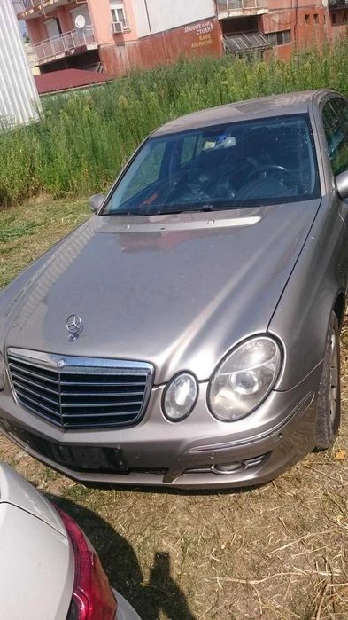 Mercedes-Benz E 270 2.7 CDI на части!