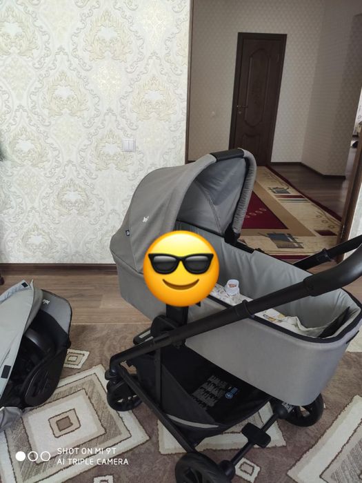 Продам коляску Joie