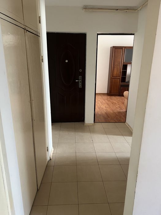 Inchiriez apartament cu 2 camere