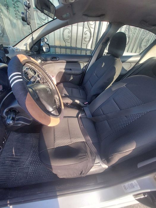 Vând Peugeot 206 sedan plus