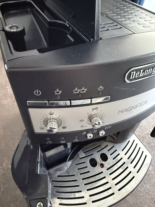 Espressor automat De’Longhi