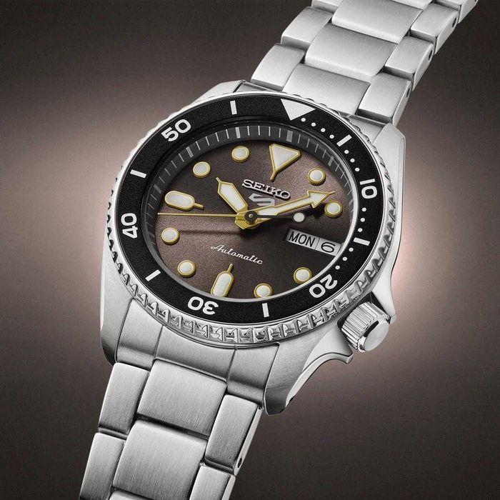 Seiko 5 Diver Gray Dial 38mm SRPL79