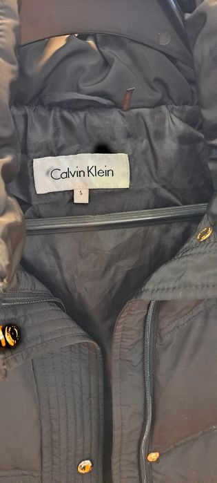 Calvin Klein оригинално яке  гъши пух ,естествен пух на качулкатаS ра