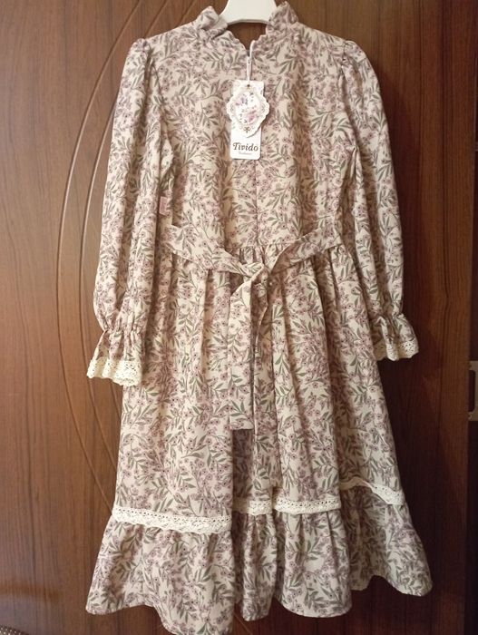 Пролетна рокля за момиче 146 см