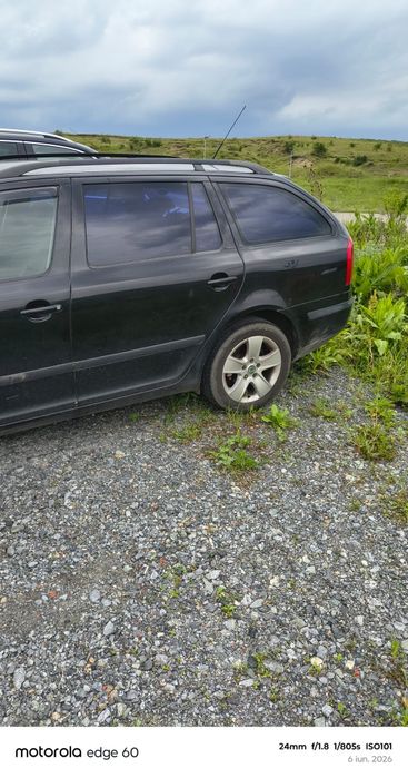 Skoda Octavia 2 cu motor defect(cod motor BLS 1.9 TDI 105cai))