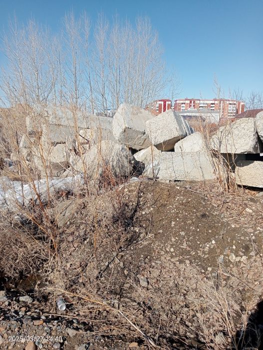 Бетонные блоки..