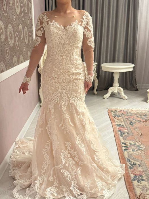 •	Свадебное платье после химчистки