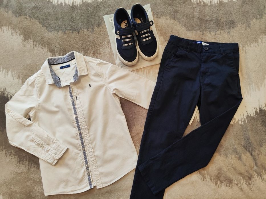 Комплект за повод Okaidi риза и панталон 128, обувки 34