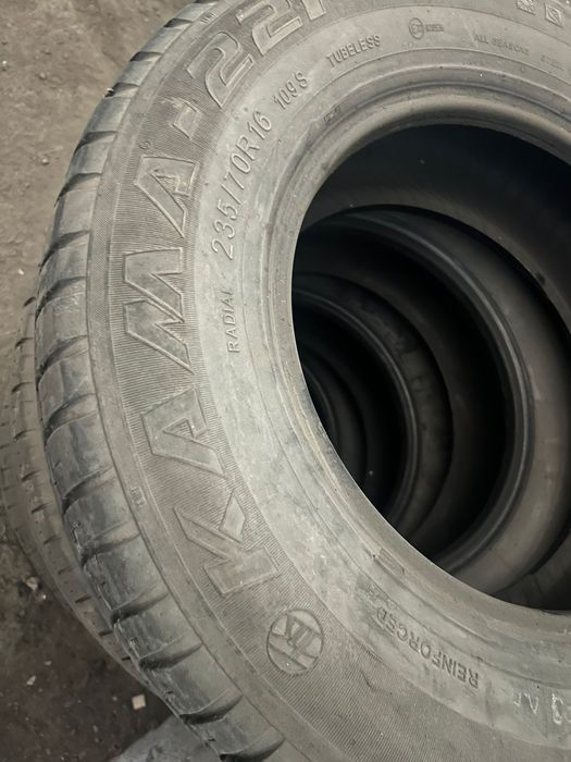 Комплект шин на  r16