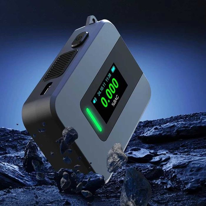 Електрохимичен алкохолен тестер с гласов отчет