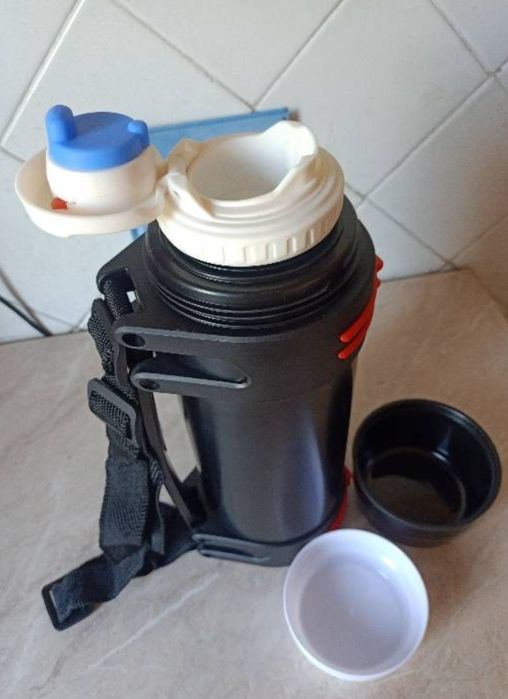 Термос новый в упаковке