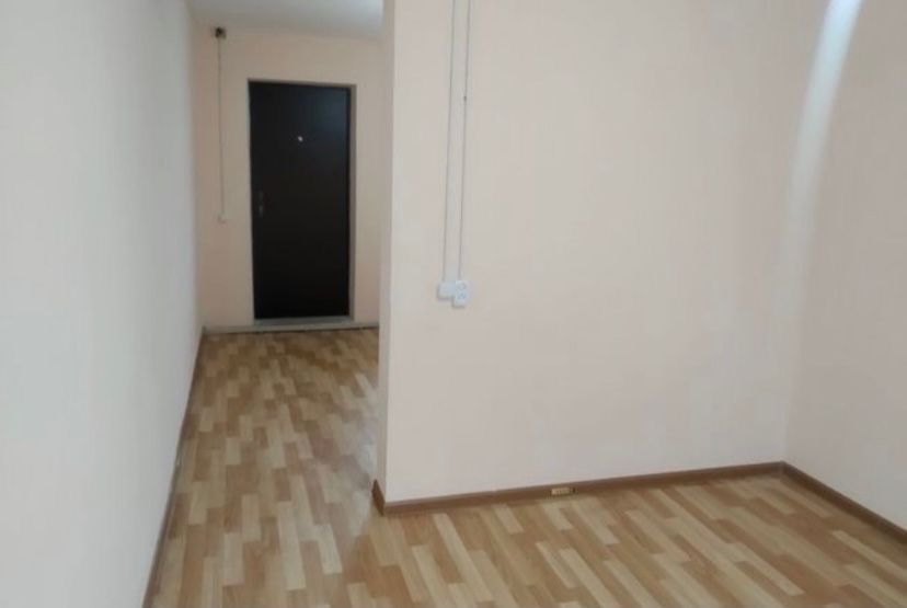 сдаётся уютная комната в общежитии.