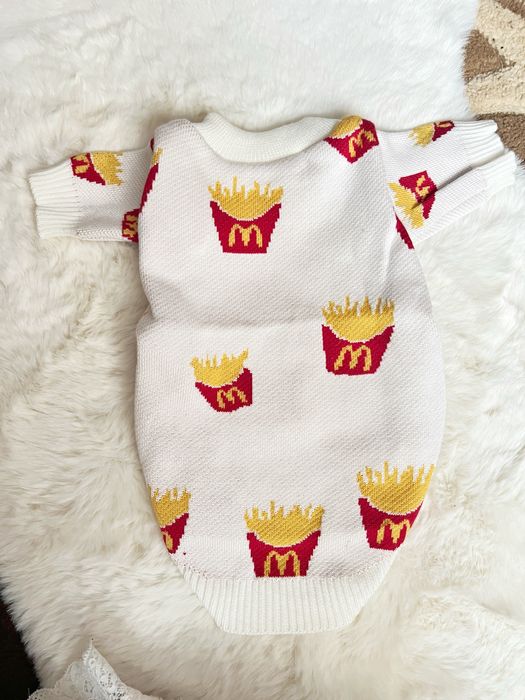 Bluza pulover pentru caini alb Mc Donalds marime M