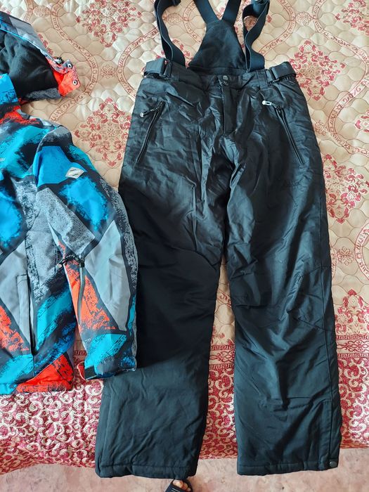 Продам зимний костюм