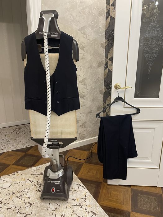 Пиджак, брюки и жилетка