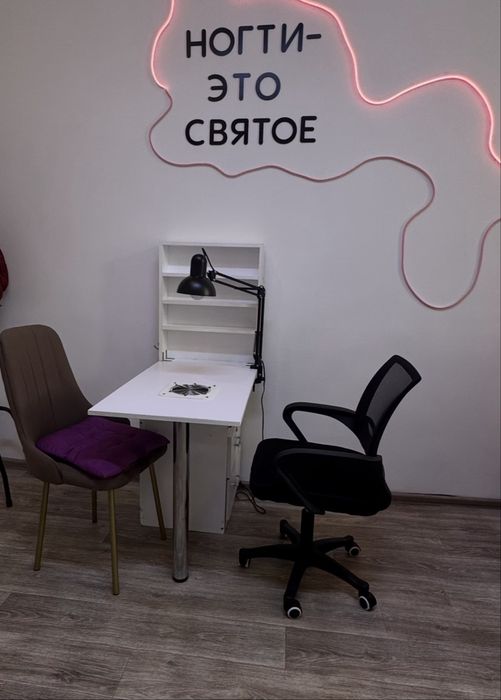 Продам маникюрные столы