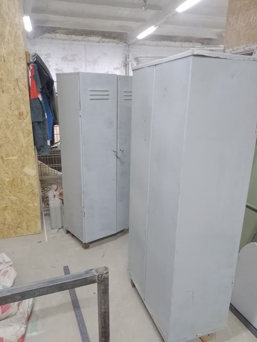Продам металлические шкафы