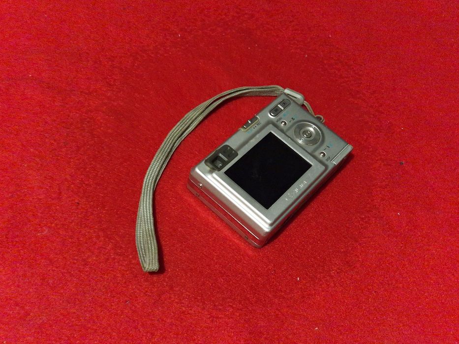 Aparat foto perfect funcțional  fără accesorii