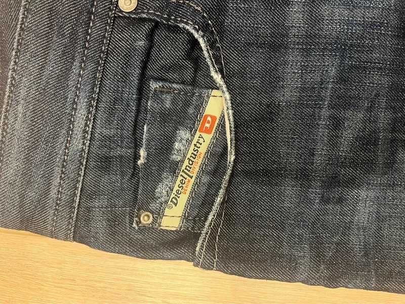 Diesel BUSTER blugi barbati W30 L30, talie 41cm