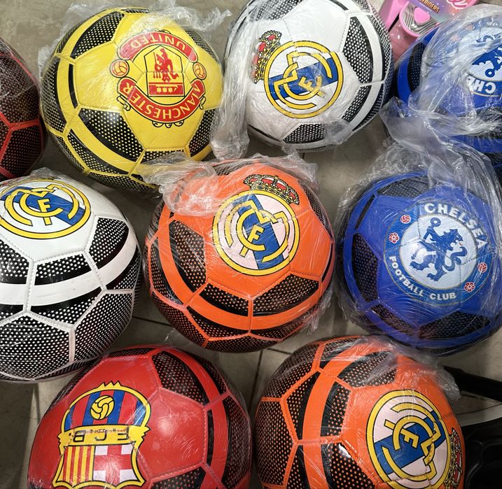 Футбольные мячи. Подарки на 7 мая