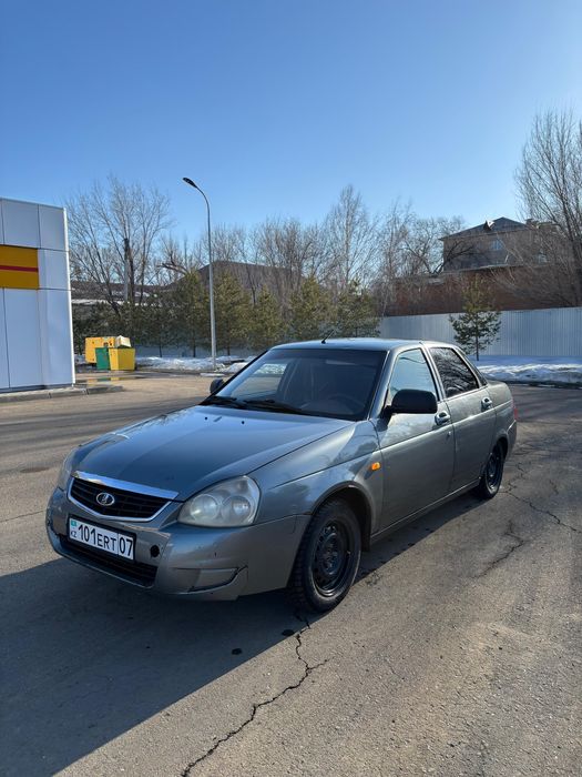 Машина сатылады приора