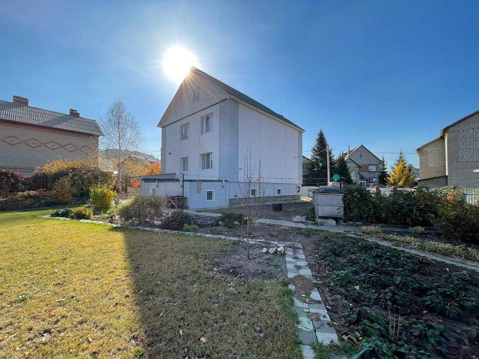 Коттедж в поселке Ульбинский