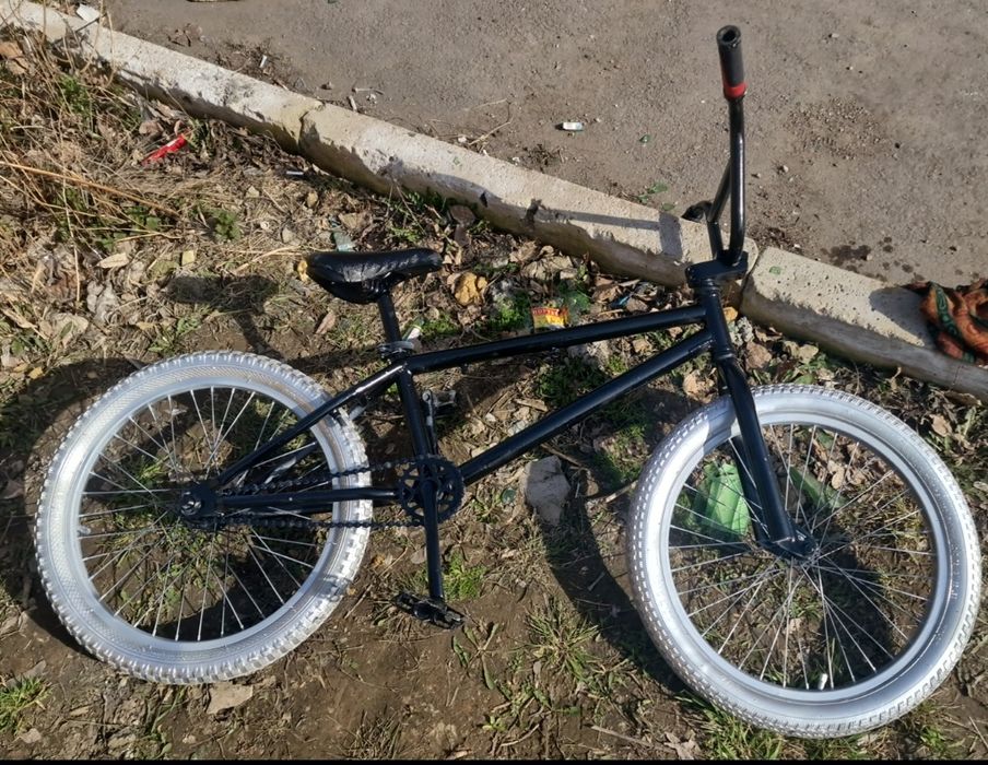 Трюковой велосипед BMX
