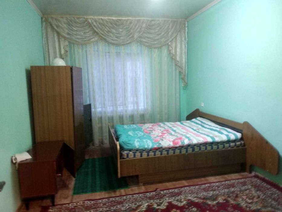 Toshkent viloyati Bekobod shahar hamma sharoitga ega ijaraga hovli !