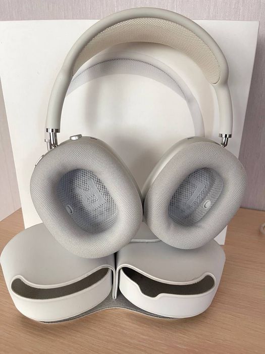 Apple AirPods Max (серебристые)