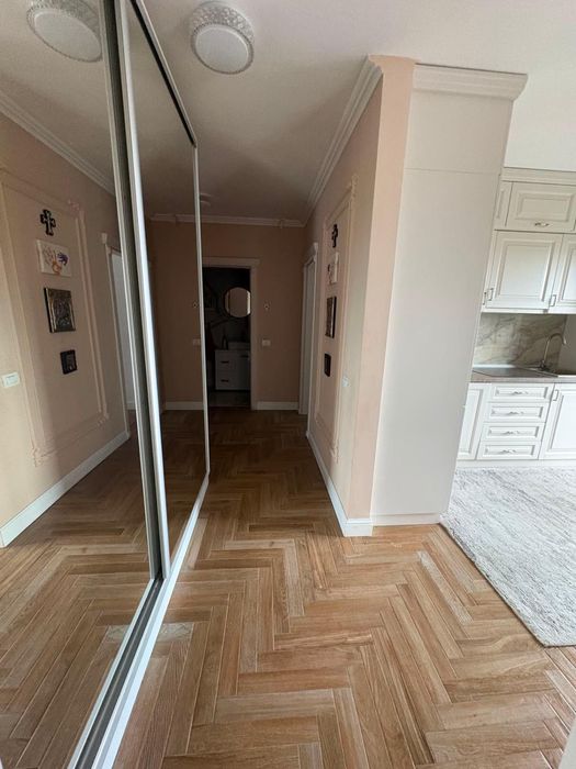 Persoană fizică Vând apartament cu 3 camere, urgent!