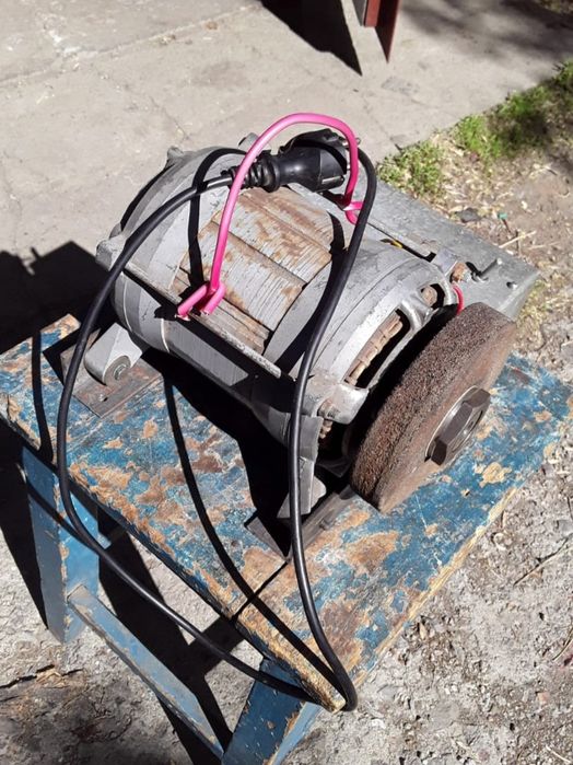 Наждак электроинструмент