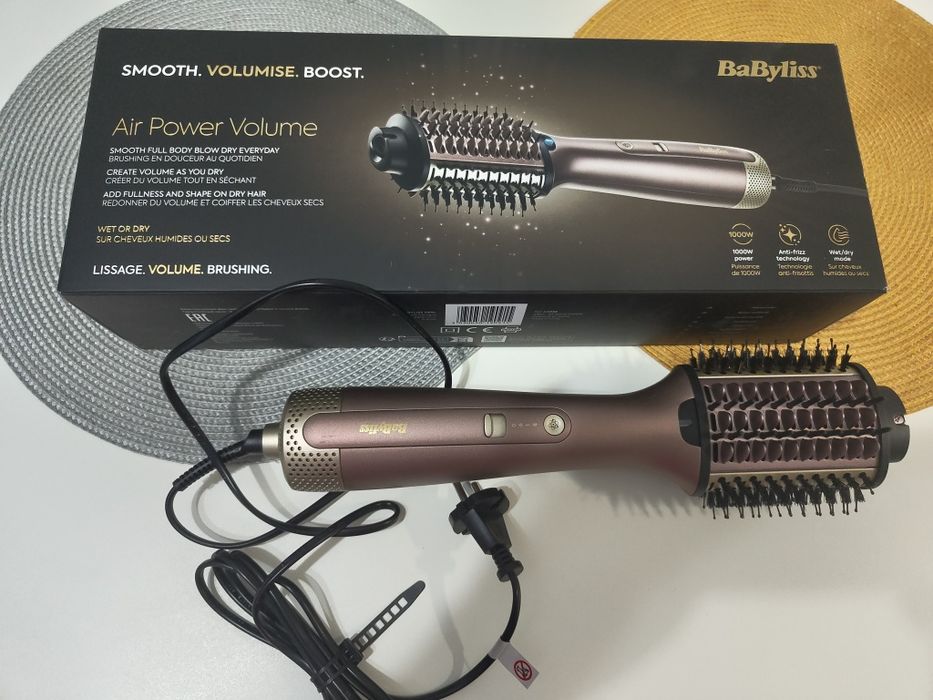 Perie cu aer cald Babyliss