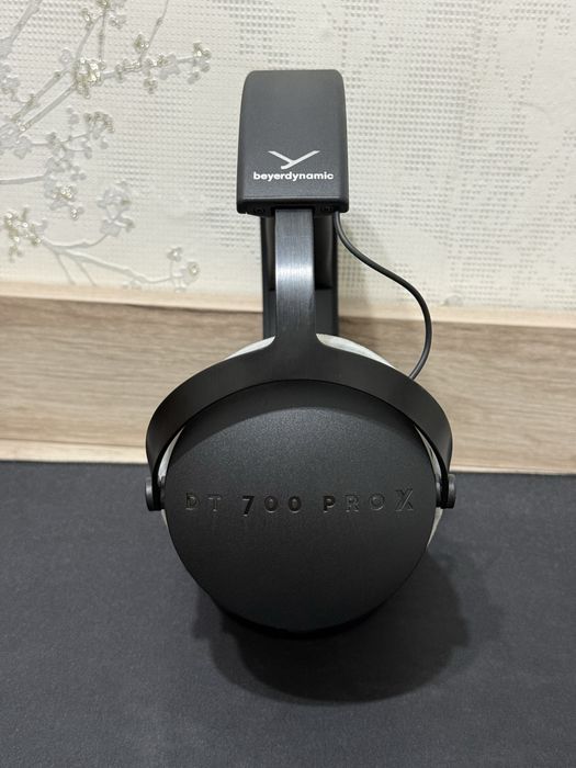 Beyerdynamic dt 700 pro x срочно