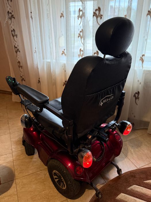 Cărucior electric (scooter mobilitate persoane cu handicap)