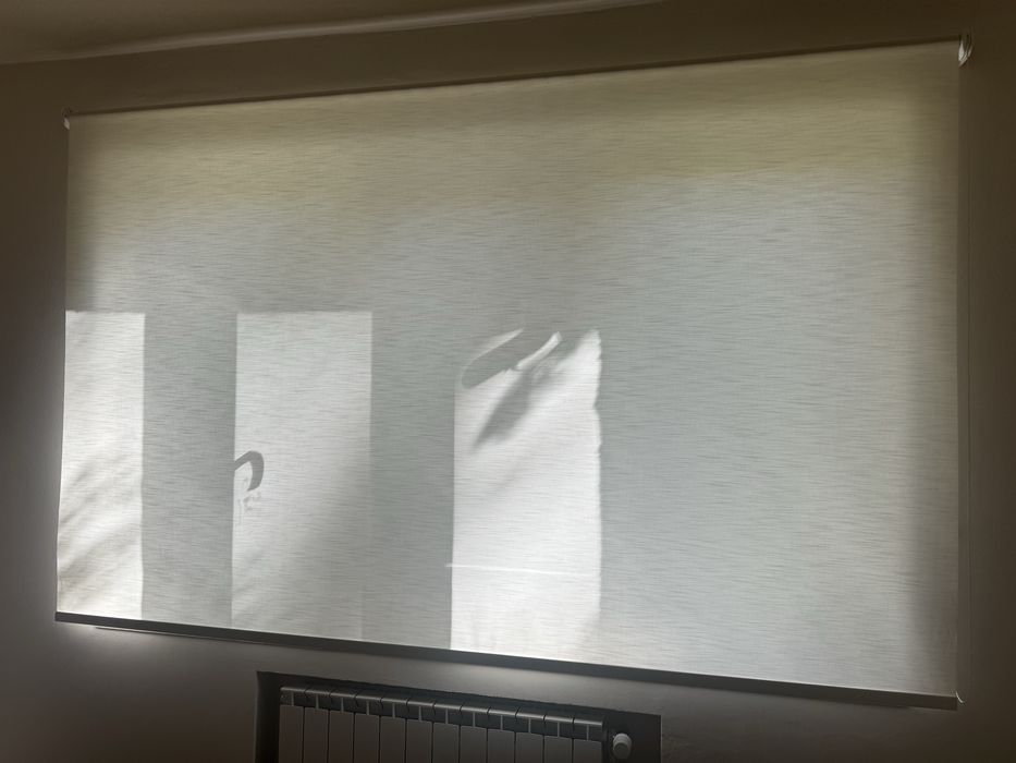 Ролерна щора за стена