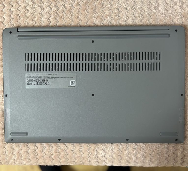 Lenovo  ideapad1,vine cu garanție